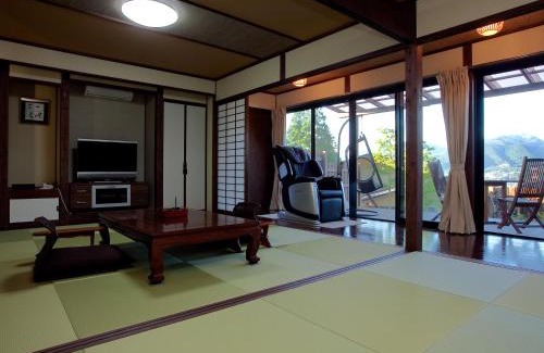 Yufuin Onsen Hotel | Yufuin-Sanso Waremokou