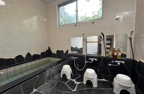 Kitaazumi-gun Bed & Breakfast | Yukiguni Base Hakuba