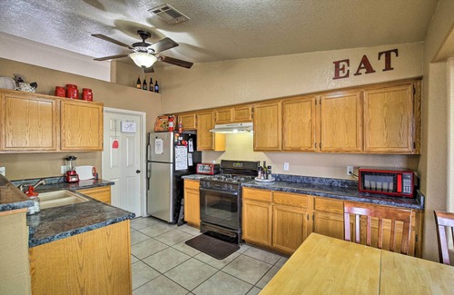 Fortuna Foothills Cottage | Yuma Retreat w/Fire Pit in a Golf Course Mecca!