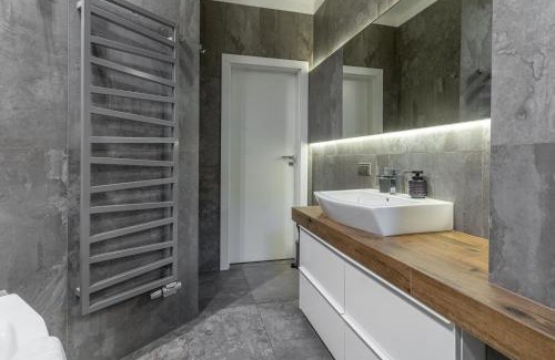 Katowice Apartment | Zabrska 18 Spacious Apartment by BookingHost