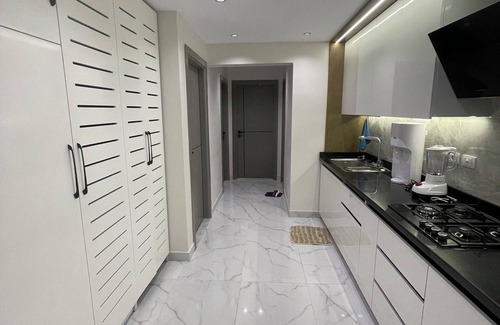 Al Duqqi Apartment | Zahir - 801