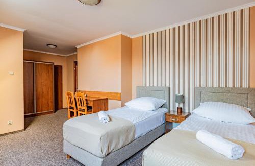 Elblag Hotel | Zajazd Żuławy - Restauracja & Hotel