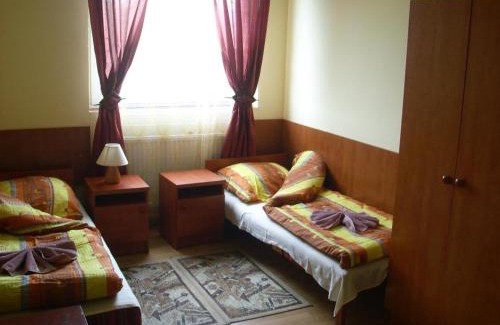 Konstancin-Jeziorna Hotel | Zajazd Pułaskiego