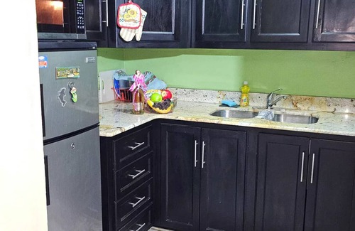 Ziadie Gardens Condo | Zania's comfy Placenn