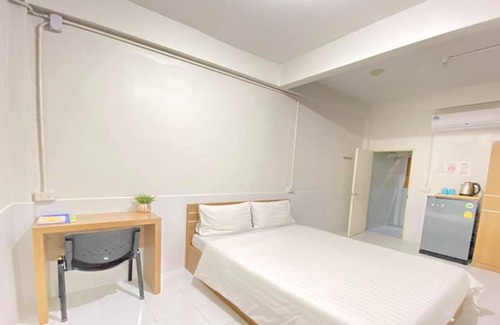 Khanna Yao Hotel | Ze Residence Ram Intra