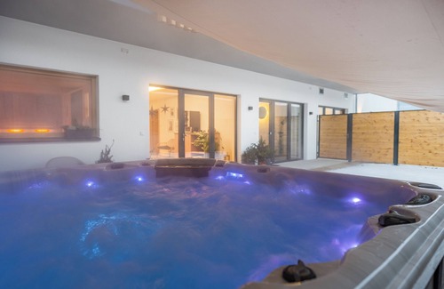 Lam Apartment | zeitlang by Rösslwirt