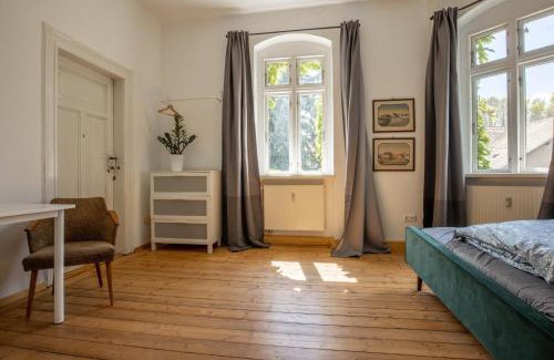 Mugeln Apartment | Zeitreise: Wohnen im Herrenhaus genau zw. L u. DD