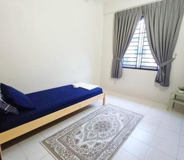 Pasir Gudang Apartment | Zen Clan Homestay Scientex with wifi, aircond, water heater