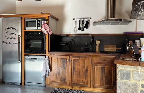 Largentiere Apartment | Zen loft with hanging net (kids will love it!), in a medieval village.