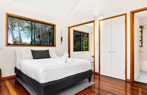 Myocum Cottage | Zen- Lush retreat close to Byron with views
