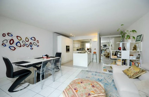 Saint-Victor Apartment | Zen Room in a Quiet & Sunny 3-Bedroom Marseille Apartment