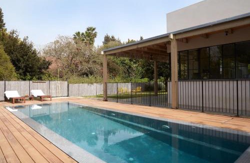 Alona Villa | Zendo Villa