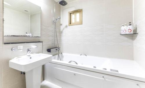 Guri Hotel | Zenith Hotel