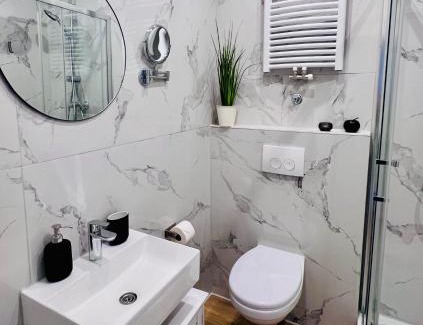 Duisburg City Center Apartment | Zentral gelegenes und stilvoll möbliertes Apartment in Duisburg Nur 5 Minuten vom Hbf und City, ideal für Pendler und Messebesucher