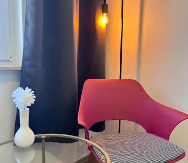 Duisburg City Center Apartment | Zentral gelegenes und stilvoll möbliertes Apartment in Duisburg Nur 5 Minuten vom Hbf und City, ideal für Pendler und Messebesucher