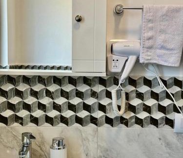 Shengjin Hotel | Zeus Hotel