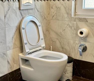 Shengjin Hotel | Zeus Hotel