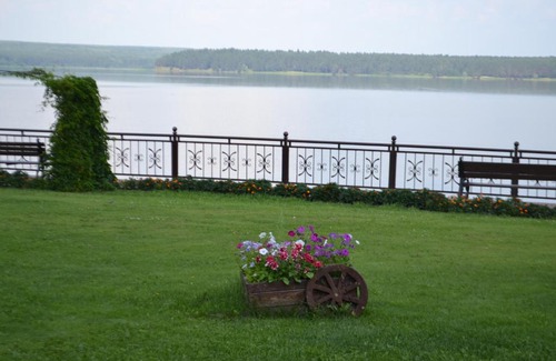 Votkinsk Hotel | Zhemchuzhina Hotel