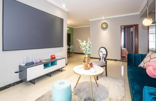 Zhongyuan District Apartment | Zhengzhou Zhengdong New District·Zhengzhou Central Business Center· Locals Apartment 00162560