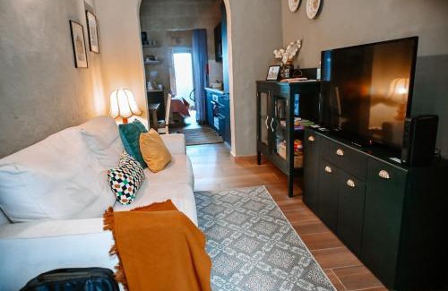 Senglea Apartment | Żiffa Ta' Riħ - A Cosy Apartment in Senglea with Wi-Fi and Smart TV