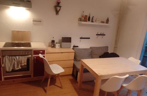 Suelz House | Zimmer in Sülz in einer Wohnung