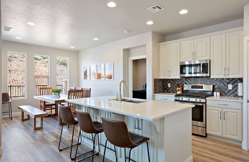 Washington House | Zion Zen Family-Friendly Townhouse With Home Theater and Pool access