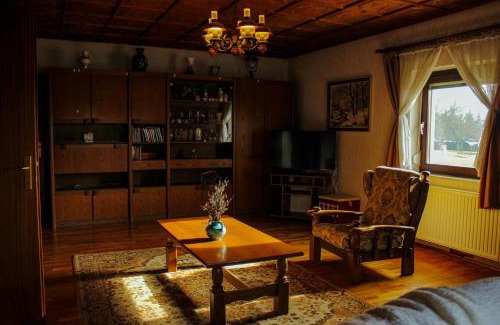 Gyongyosfalu Apartment | ZOLI'BÁ Apartman