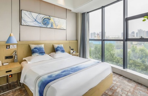 Zhongyuan District Hotel | zonglvshujiudian