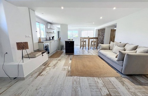Oyster Pond Apartment | ZouZou charming apartment with swimming pool