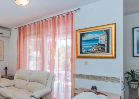 Srima House | ZSA ZSA HOLIDAY HOME