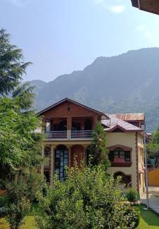 Nishat-Shalimar Apartment | Zulal Guest House