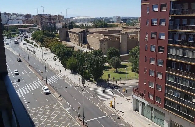 à 15 minutes à pied du centre de Saragosse. Appartement propre et calme.
