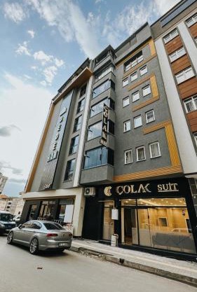 ÇOLAK SUIT