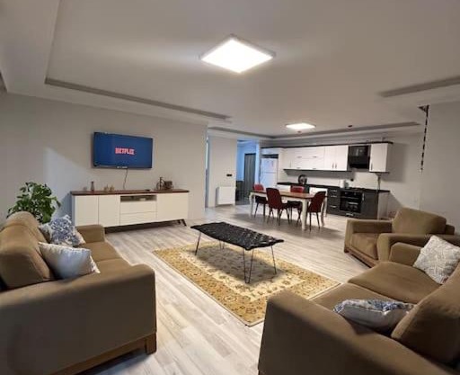 Şehrinaz Apart Ev Super Lux
