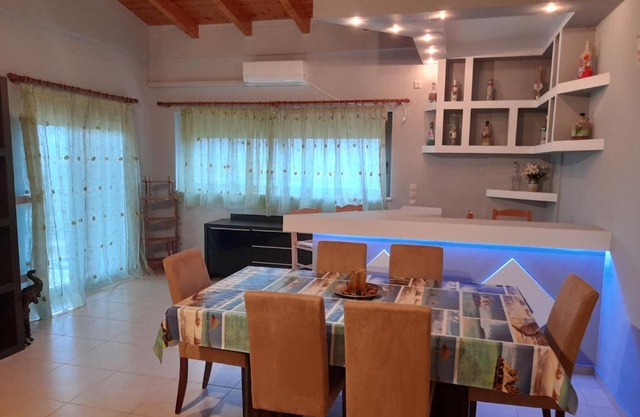 Εξωτικο διαμερισμα με θεα την παραλια αλυκης