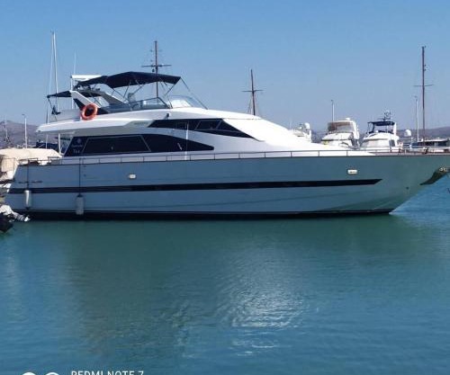 ΜΕΓΑΡΑ yacht Λιμανι Νέας Περάμου