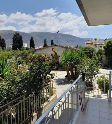 Ομορφο νεο στουντιο στην πολη της Ιτεας