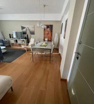 Στην ΚΑΡΔΙΑ ΤΗΣ ΠΟΛΗΣ - in the HURT OF THE TOWN