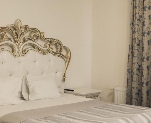 Готель Хутір