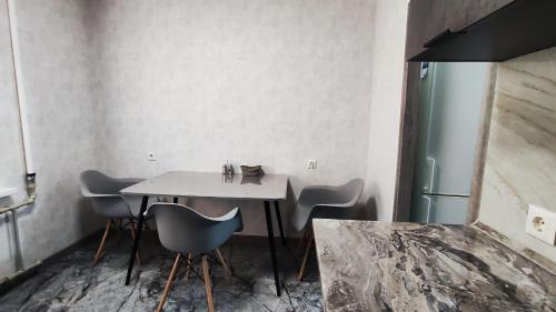 Князя Володимира 3 CityRooms