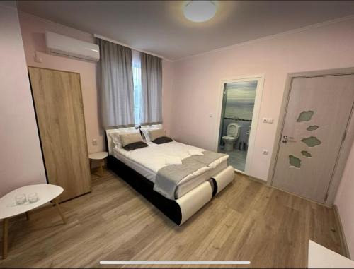 Къща за гости Elion House