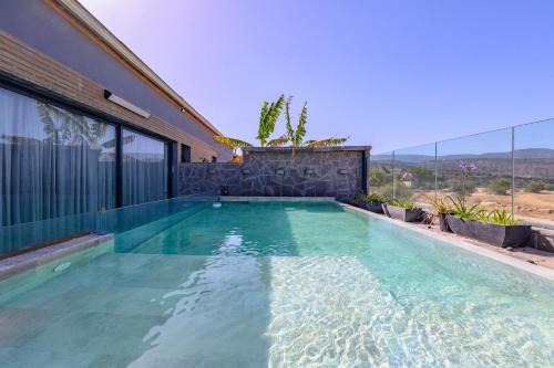 ממלכת אהרון - וילות מהממות עם בריכה פרטית בכלנית ליד הכנרת