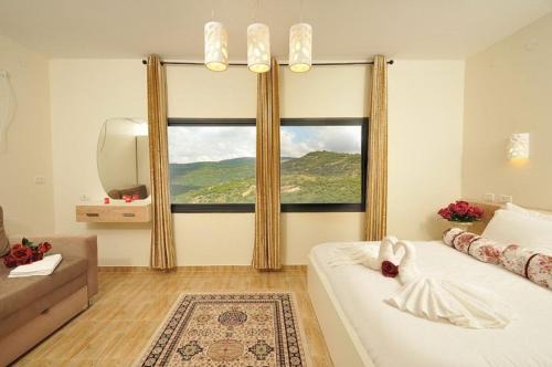 נגיעות בטבע - צימרים כפריים מקסימים כולל ארוחת בוקר ובריכה מחוממת