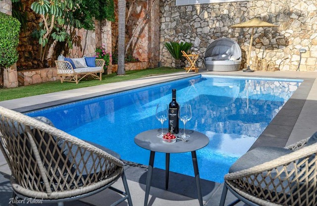 סוויטת הרמס- סוויטת פאר עם בריכת שחיה פרטית