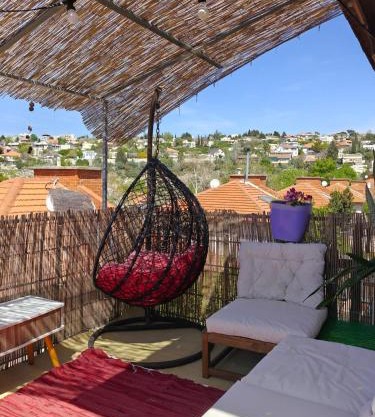 צימס - דירת אירוח בגליל עם מרפסת