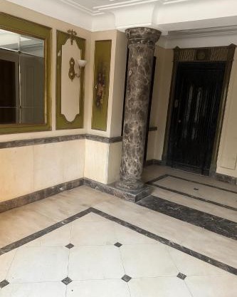 شقة فاخرة مفروشة تطل على النيل بالجيزة