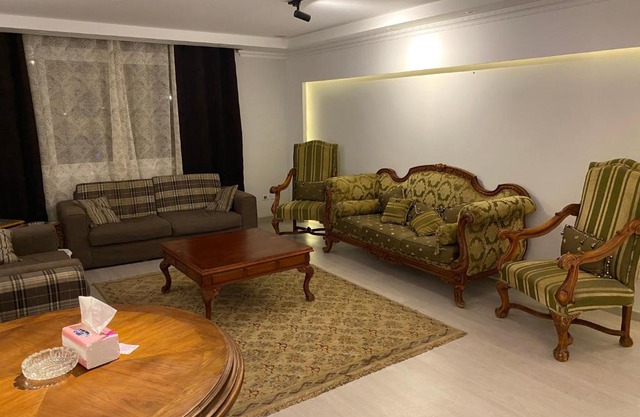 شقة للإيجار بمدينة نصر ارض الجولف