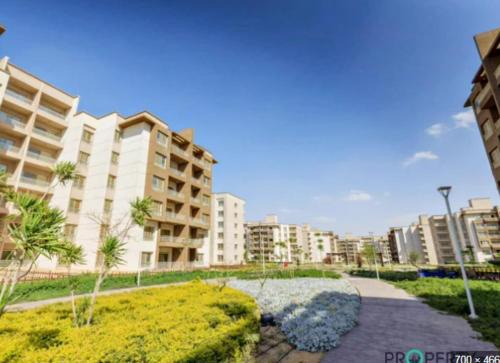 شقة مفروشة راقية بحديقة خاصة 15دقيقة من مطار القاهرة 3 غرف نوم