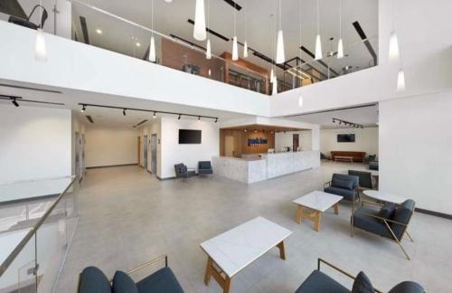 فنادق الوحدة محبس الجن