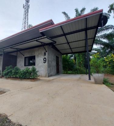 ชาลีรีสอร์ท ชุมพร